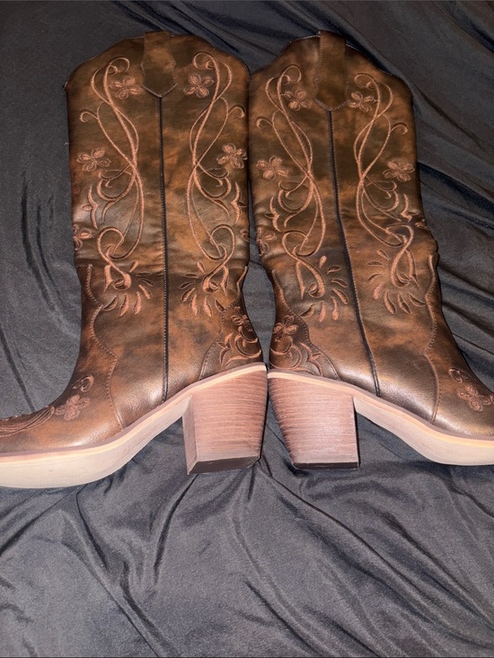 Wetkiss Shoes - Women's Brown Embroidered Heeled Boots